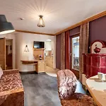 Konukevi Boutique Appartments Gerlosperle 4*